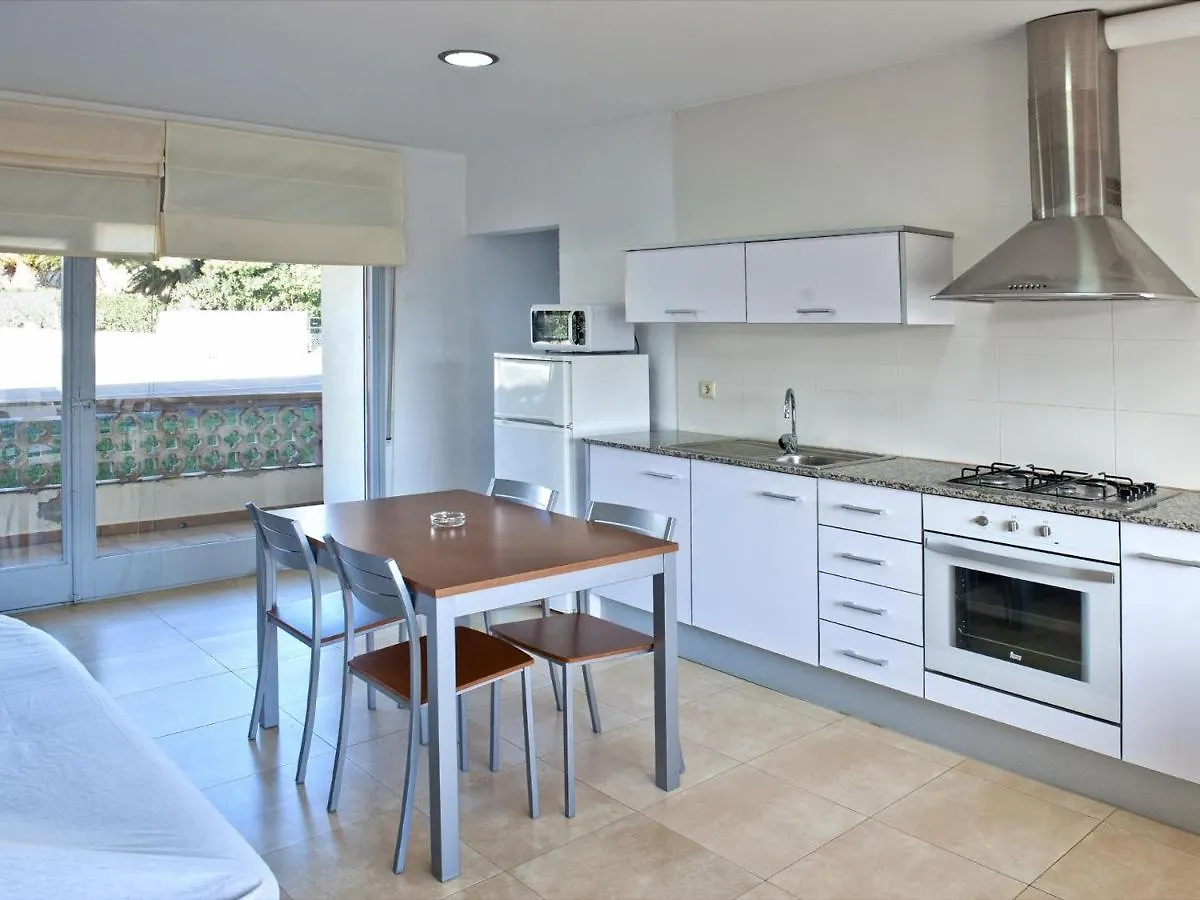 Flor De Mar 4 - Apartamento Agradable Y Luminoso Situado En 1ª Linea Del Mar. - Es-228-35 Llanca Apartment