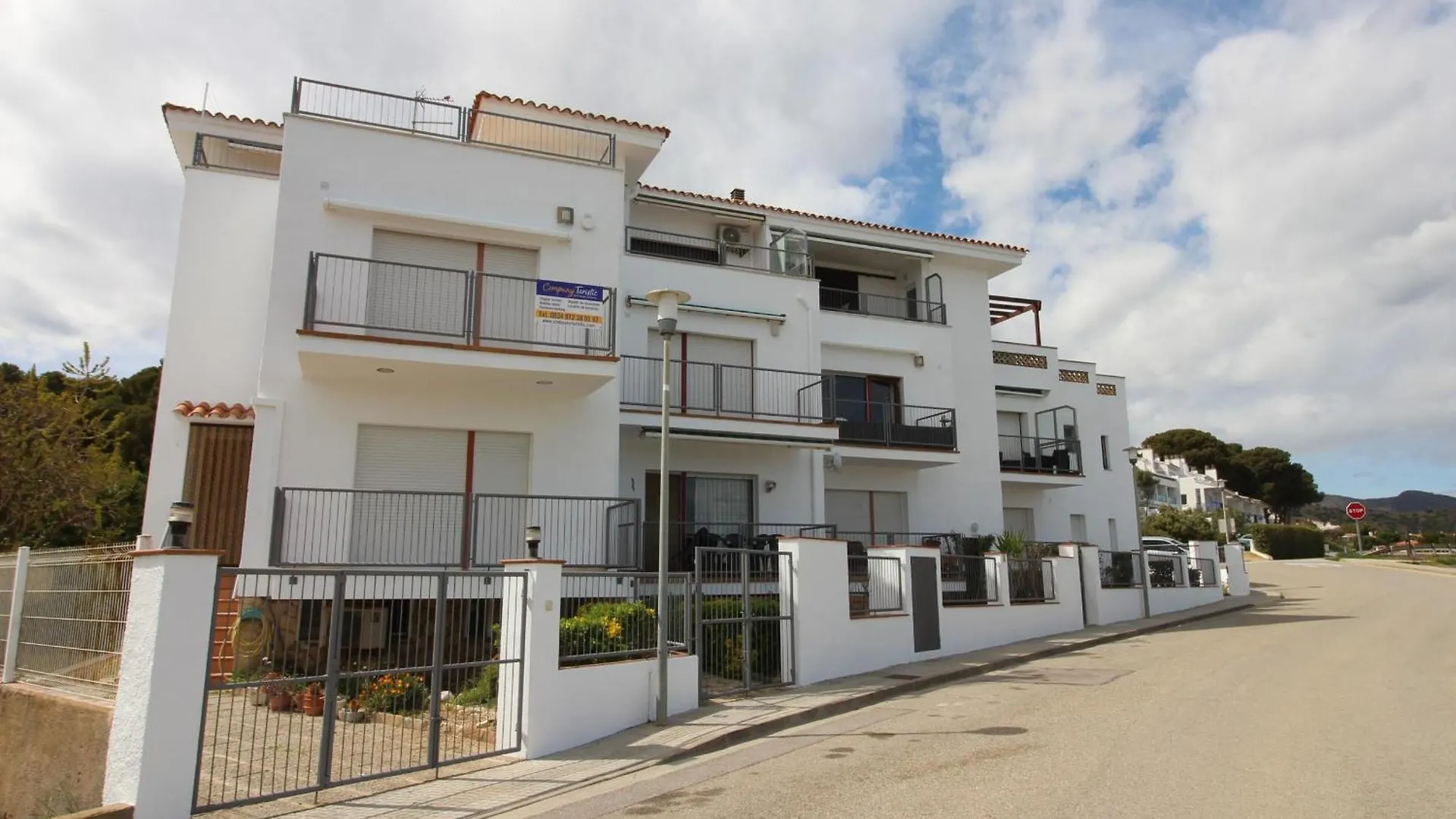 Apartment Flor De Mar 4 - Apartamento Agradable Y Luminoso Situado En 1ª Linea Del Mar. - Es-228-35 Llanca