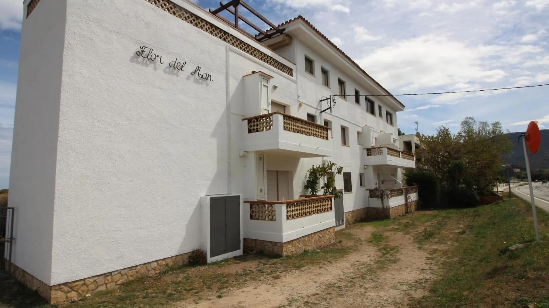 Flor De Mar 4 - Apartamento Agradable Y Luminoso Situado En 1ª Linea Del Mar. - Es-228-35 Llanca